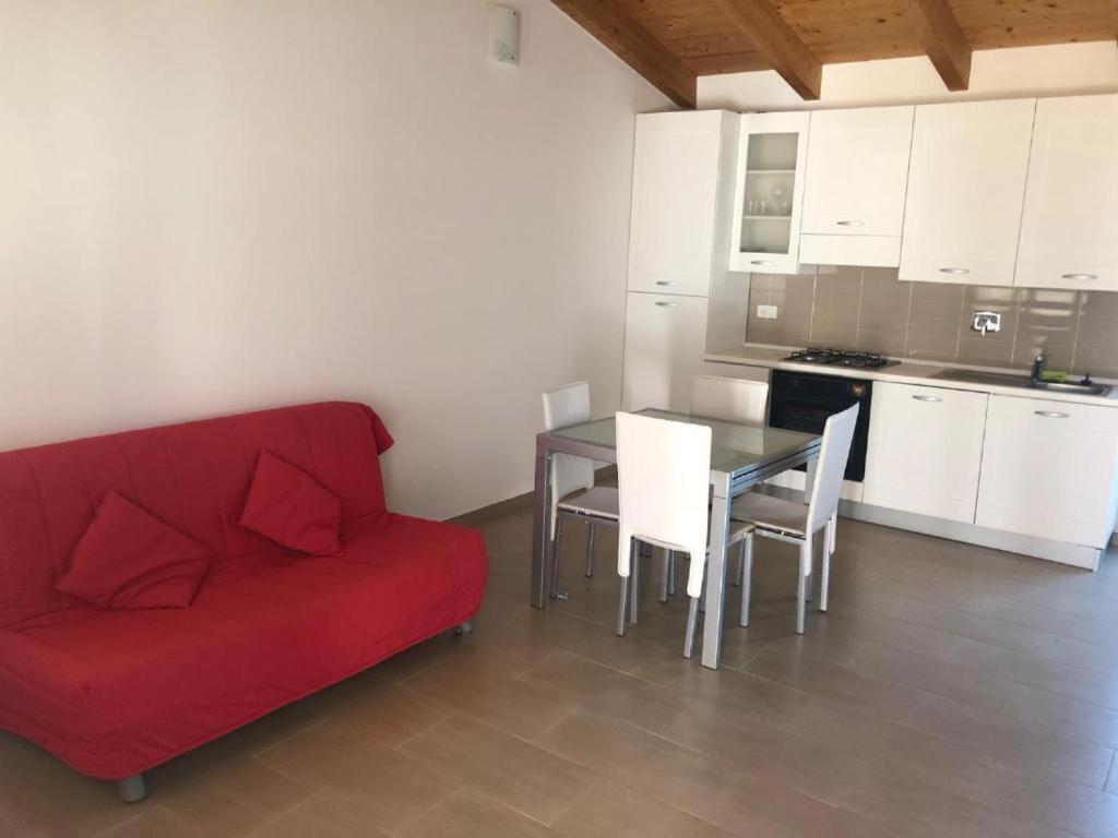Apartmán Trilocale Con Cortile Budoni Exteriér fotografie